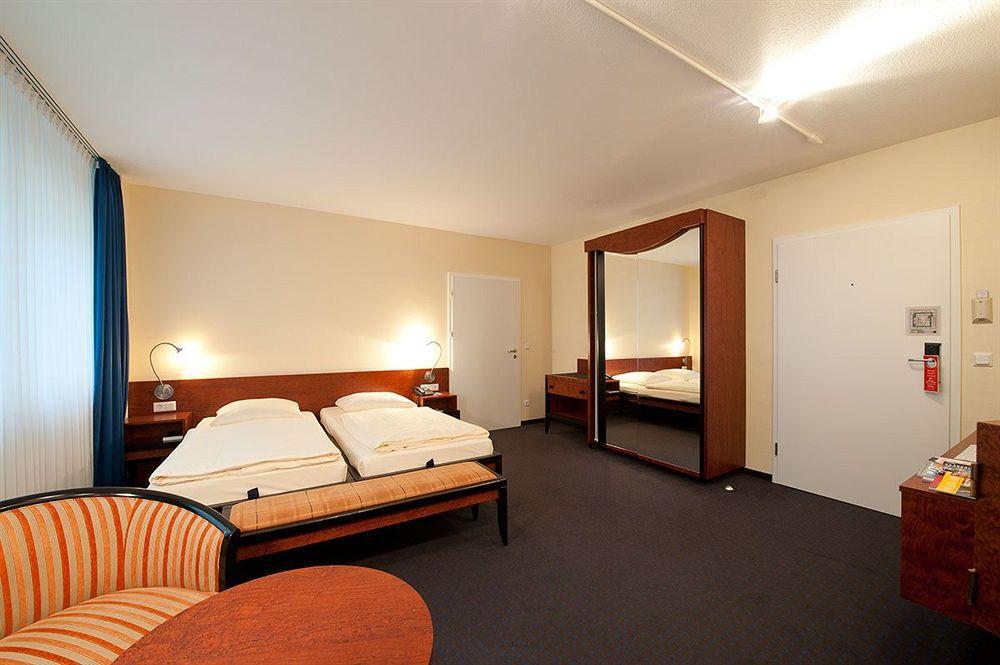 Fourside Hotel Saarbruecken Exterior photo